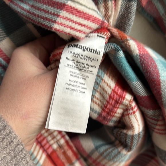 Patagonia X Common Threads Organic Cotton Midweight Fjord Flannel Shirt, Size 8 - Picture 5 of 6